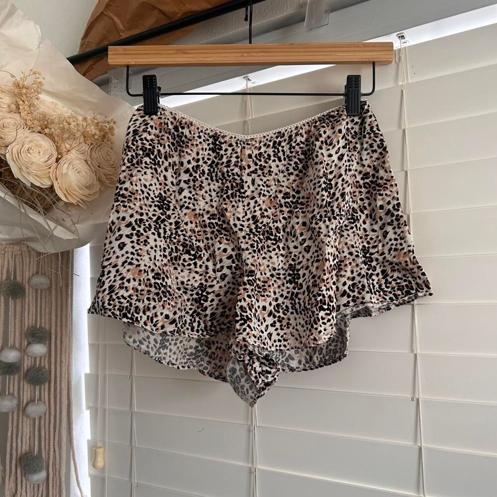 Aerie leopard print flowy boxer shorts coquette lounge shorts small - Picture 2 of 6